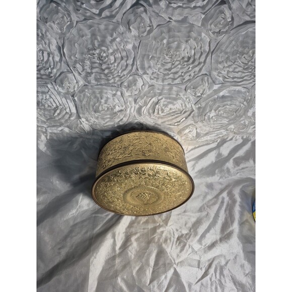Vintage Guildcraft Gold Embossed Grapevine And Leaf Tin - Picture 2 of 16